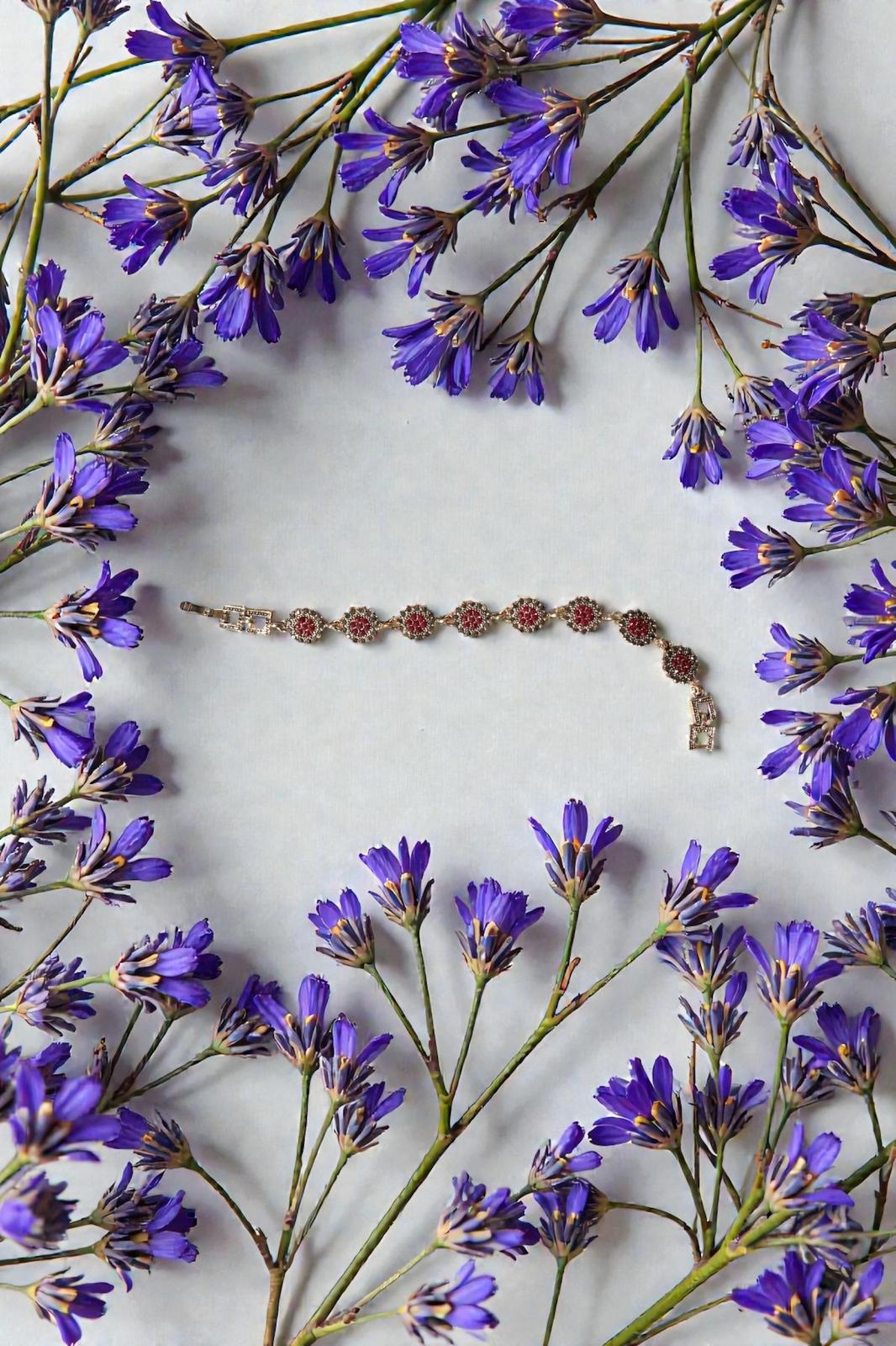 Orientalisches Armband mit Blütenmuster | Dunkelrot & Silber | Vintage Boho Schmuck