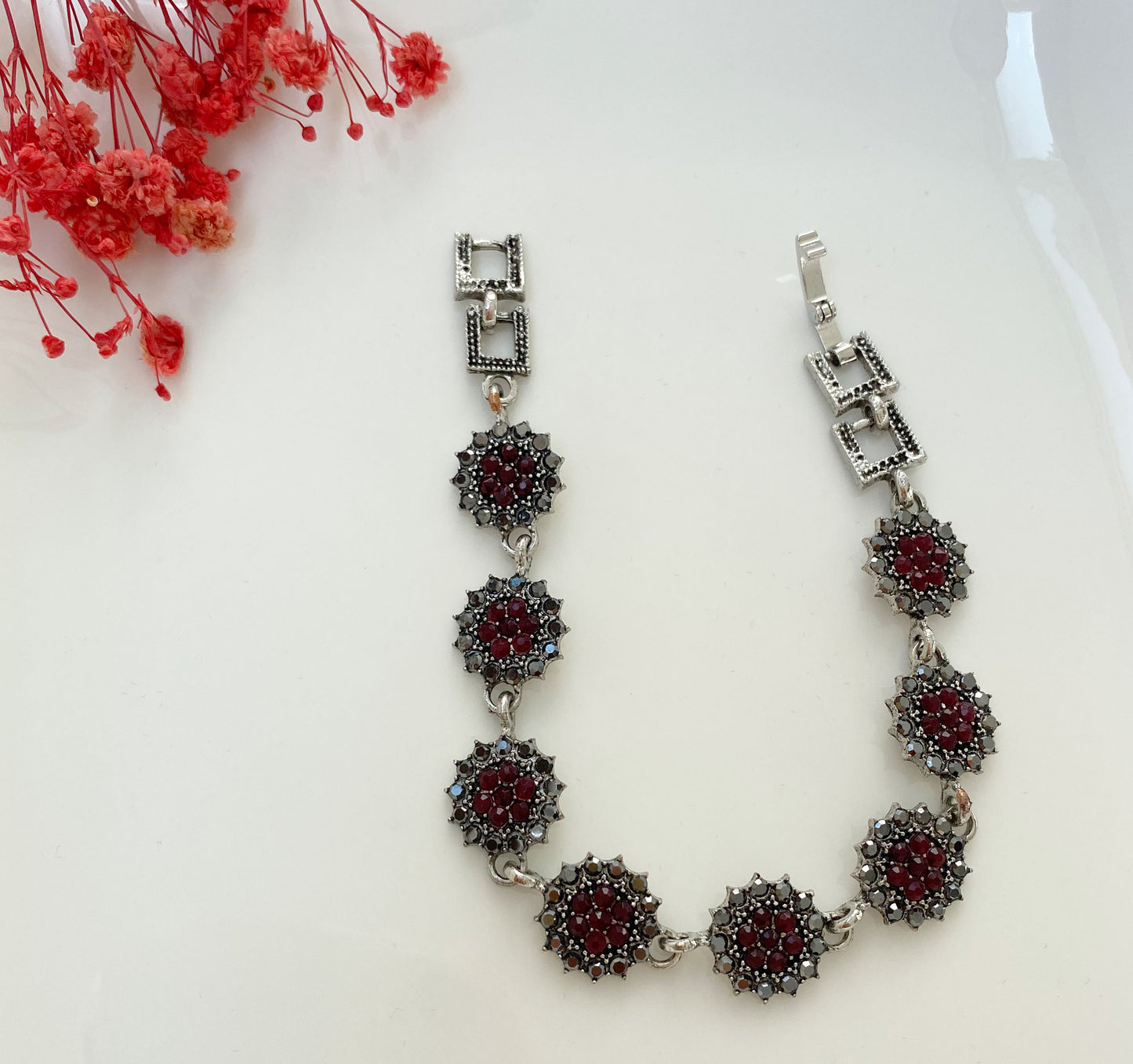 Orientalisches Armband mit Blütenmuster | Dunkelrot & Silber | Vintage Boho Schmuck