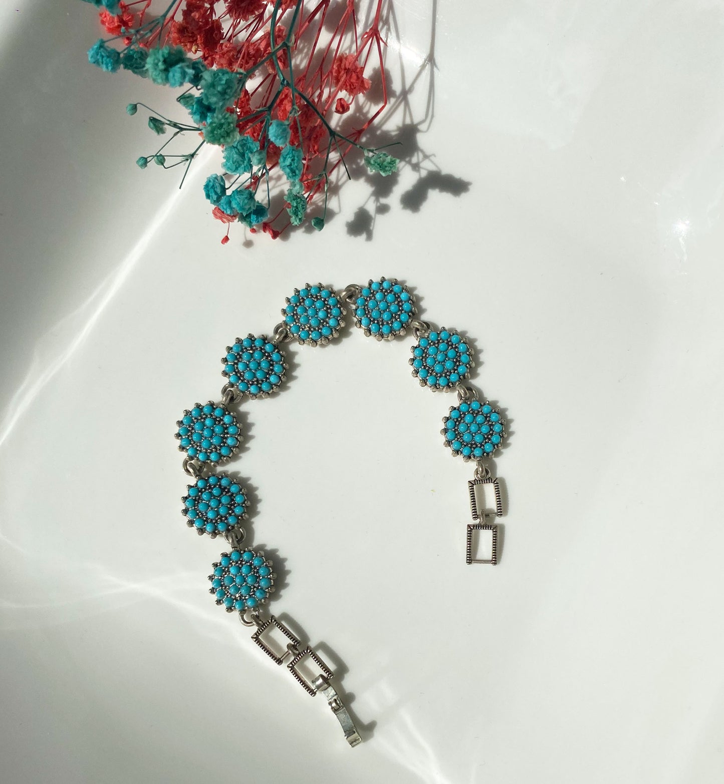 Orientalisches Armband mit Blütenstruktur | Türkis & Silber | Boho Schmuck für Damen