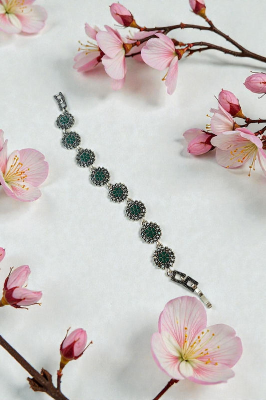 Orientalisches Armband mit Blütenmuster | Smaragdgrün & Silber | Boho Schmuck Damen
