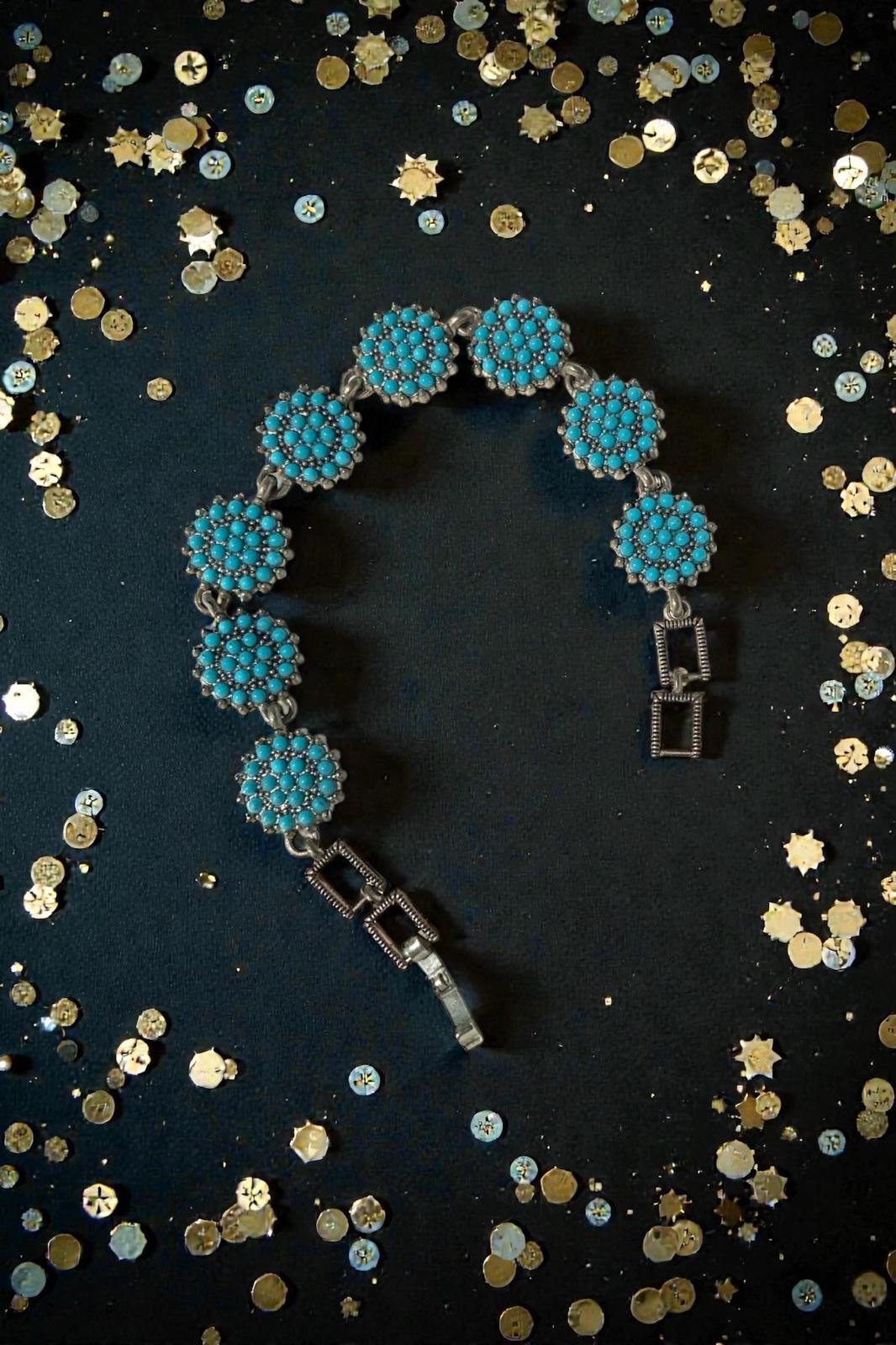 Orientalisches Armband mit Blütenstruktur | Türkis & Silber | Boho Schmuck für Damen