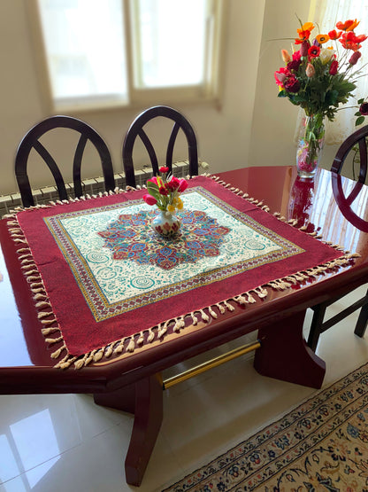 Termeh-Tischdecke (80 x 80 cm) – Ghalamkar Baumwolle | Boho Hausdekoration – Handbedruckt & Handgewebt – Rotes Mandala-Medaillon