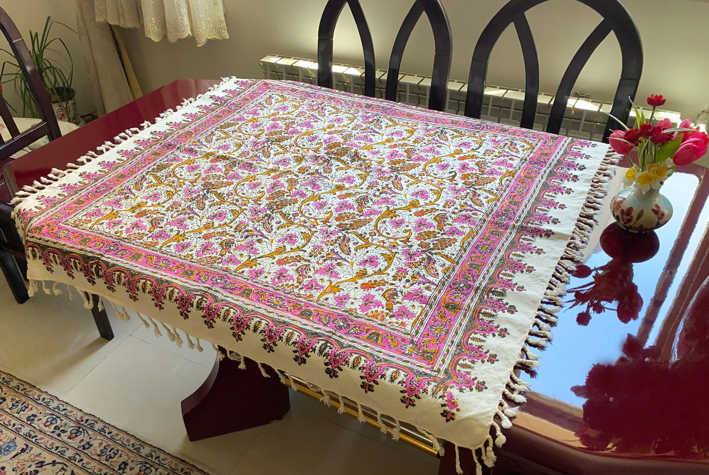 Termeh-Tischdecke (100 x 100 cm) – Ghalamkar Baumwolle | Boho Hausdekoration – Handbedruckt & Handgewebt – Rosé Flora