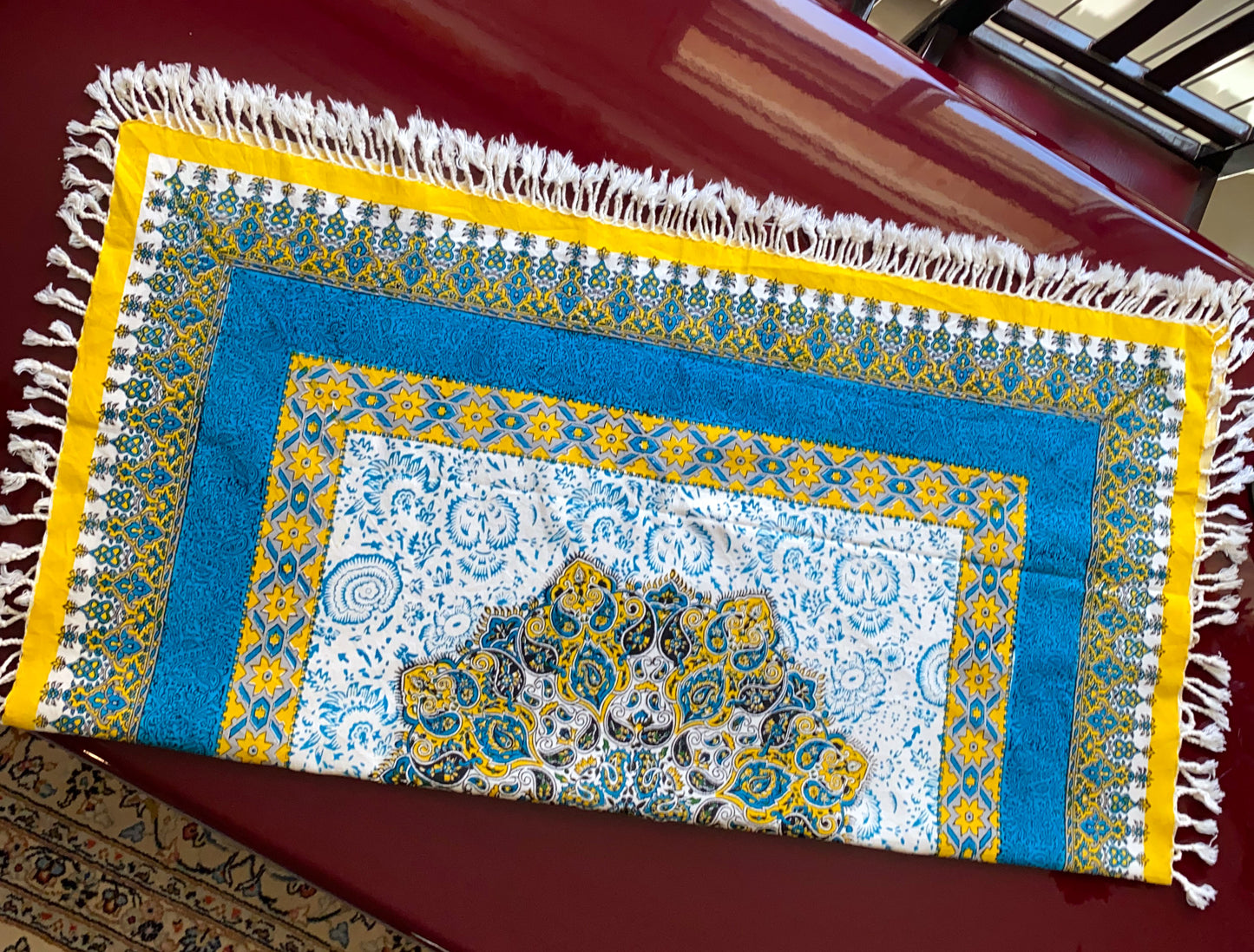 Termeh-Tischdecke (100 x 100 cm) – Ghalamkar Baumwolle | Boho Hausdekoration – Handbedruckt & Handgewebt – Blauer Sonnenstern