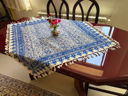 Termeh-Tischdecke (100 x 100 cm) – Ghalamkar Baumwolle | Boho Hausdekoration – Handbedruckt & Handgewebt – Blauer Blütenhauch