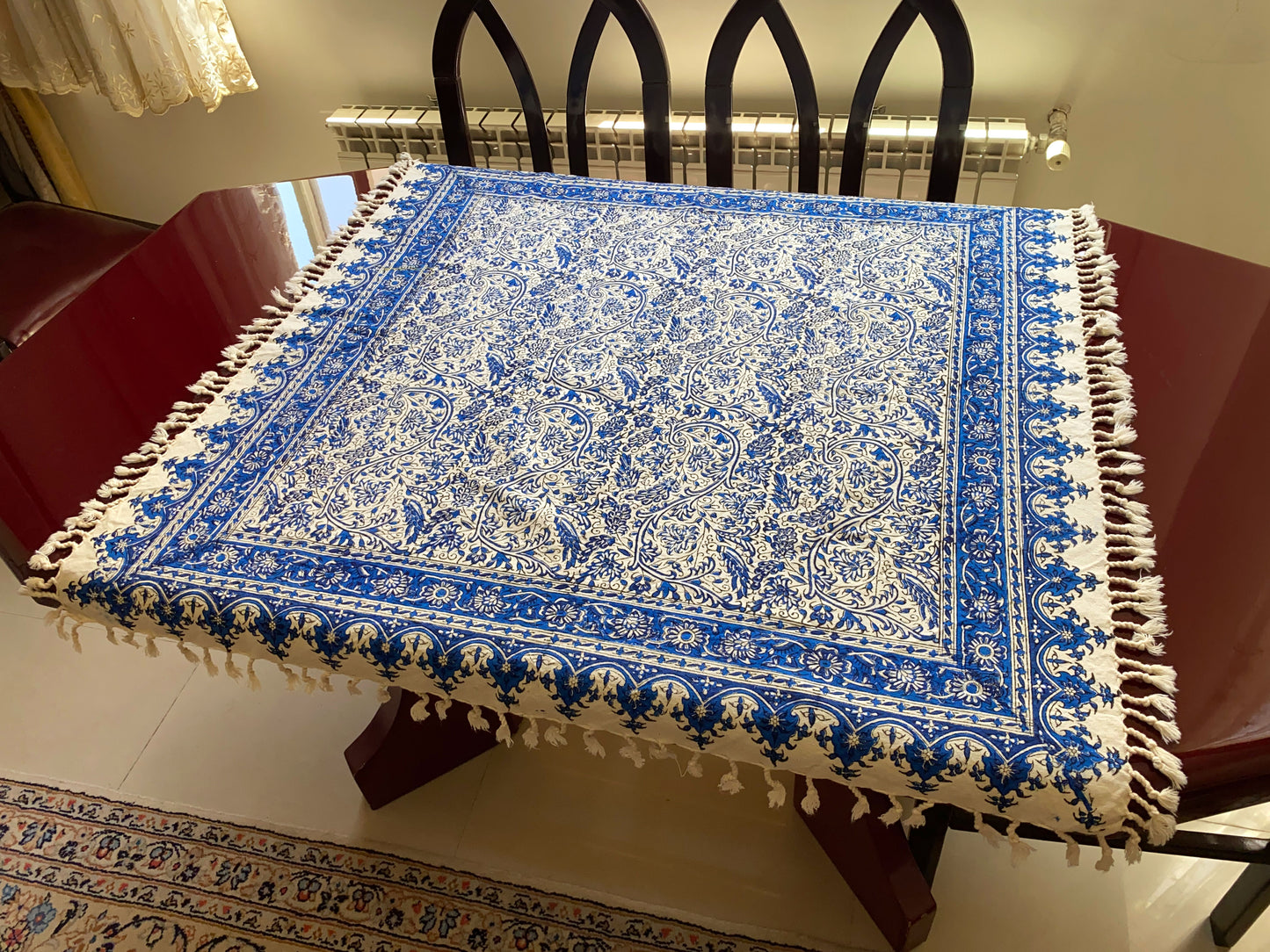 Termeh-Tischdecke (100 x 100 cm) – Ghalamkar Baumwolle | Boho Hausdekoration – Handbedruckt & Handgewebt – Blauer Blütenhauch