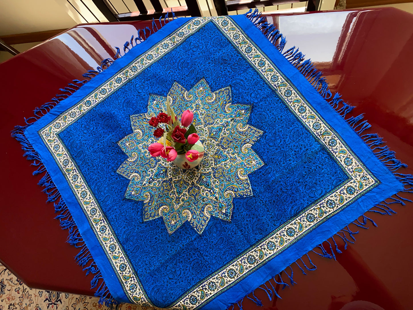 Termeh-Tischdecke (80 x 80 cm) – Ghalamkar Baumwolle | Orient-Dekoration – Handbedruckt & Handgewebt – Königsblauer Stern