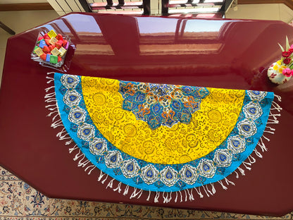 Rund-Tischdecke (100 x 100 cm) – Ghalamkar Baumwolle | Boho Hausdekoration – Sonnengelb & Türkis mit Mandala-Muster