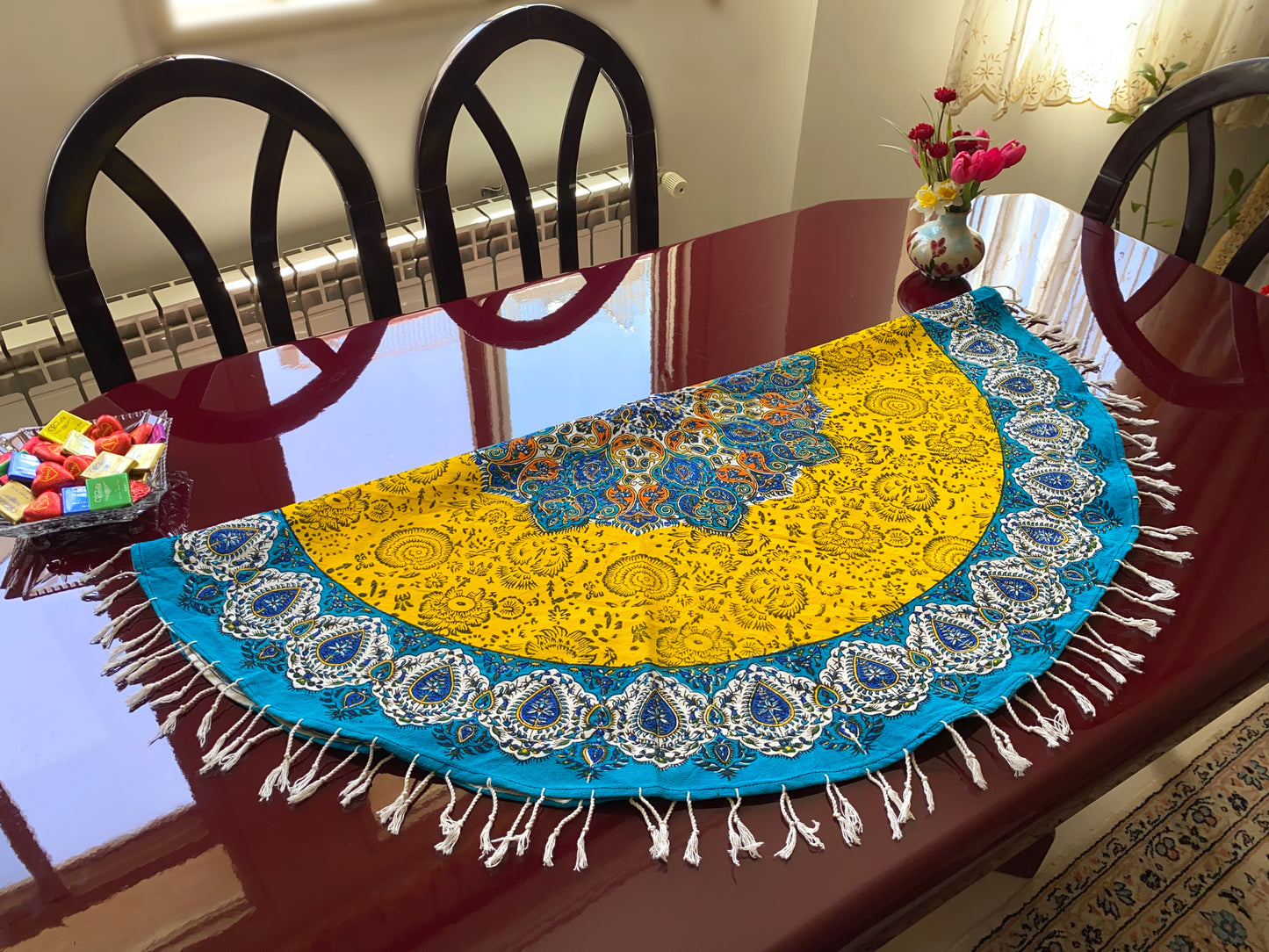 Rund-Tischdecke (100 x 100 cm) – Ghalamkar Baumwolle | Boho Hausdekoration – Sonnengelb & Türkis mit Mandala-Muster