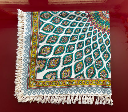Termeh-Tischdecke (100 x 100 cm) – Ghalamkar Baumwolle | Orientalisches Kunsthandwerk – Handbedruckt & Handgewebt – Blütenteppich in Türkis & Smaragdgrün