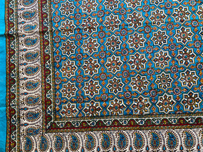 Termeh-Tischdecke (100 x 100 cm) – Ghalamkar Baumwolle | Boho Hausdekoration – Geometrischer Orient in Türkis & Ocker