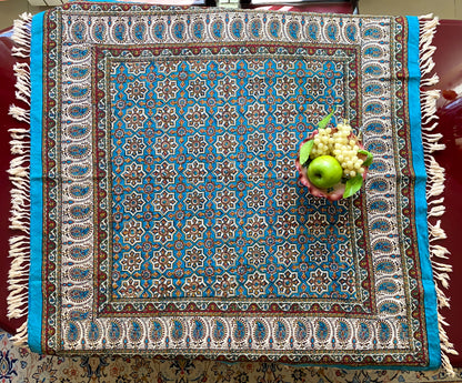 Termeh-Tischdecke (100 x 100 cm) – Ghalamkar Baumwolle | Boho Hausdekoration – Geometrischer Orient in Türkis & Ocker