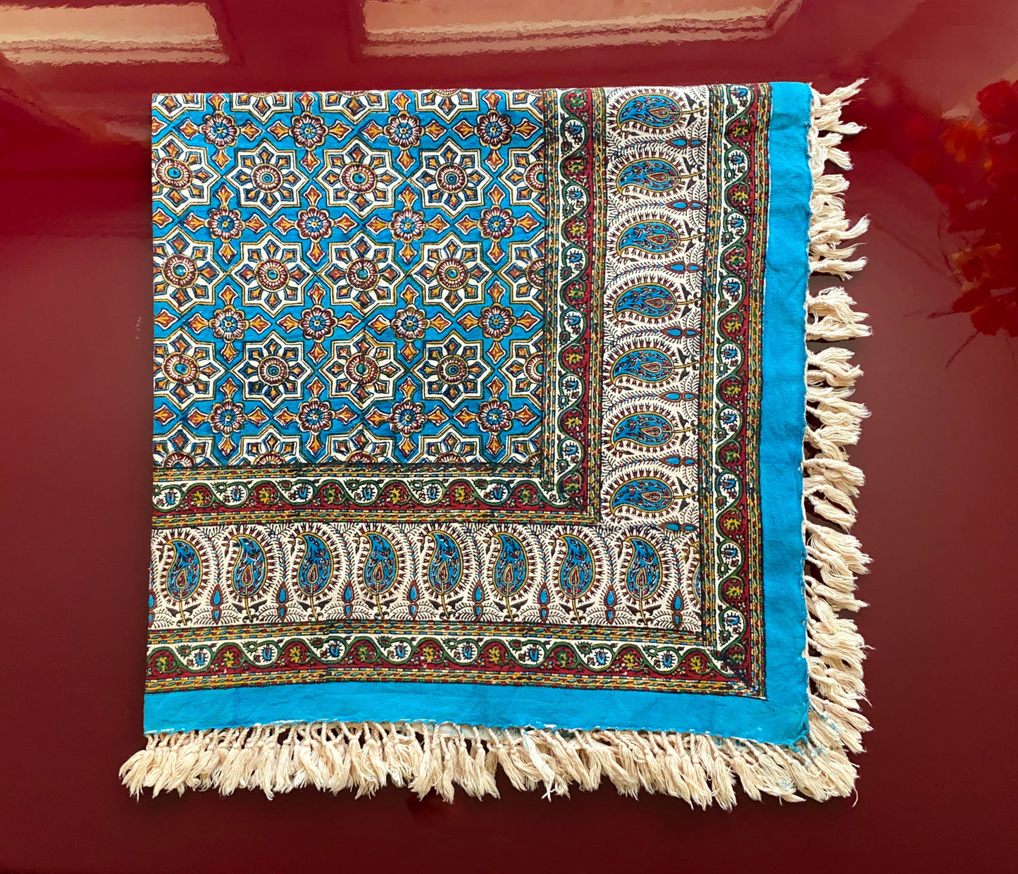 Termeh-Tischdecke (100 x 100 cm) – Ghalamkar Baumwolle | Boho Hausdekoration – Geometrischer Orient in Türkis & Ocker