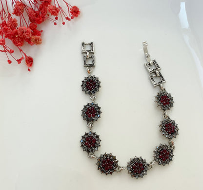 Orientalisches Armband mit Blütenmuster | Dunkelrot & Silber | Vintage Boho Schmuck