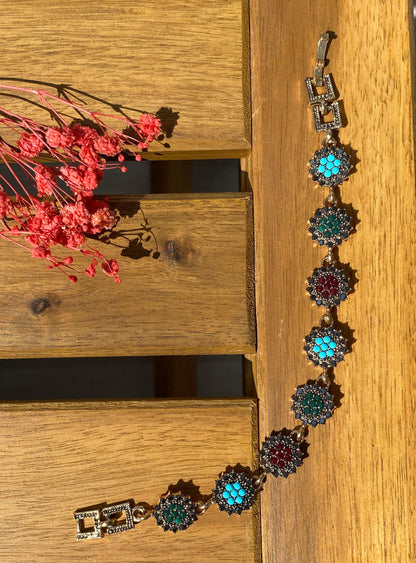 Boho Armband mit orientalischem Muster | Türkis Rot Grün | Goldfarbener Schmuck