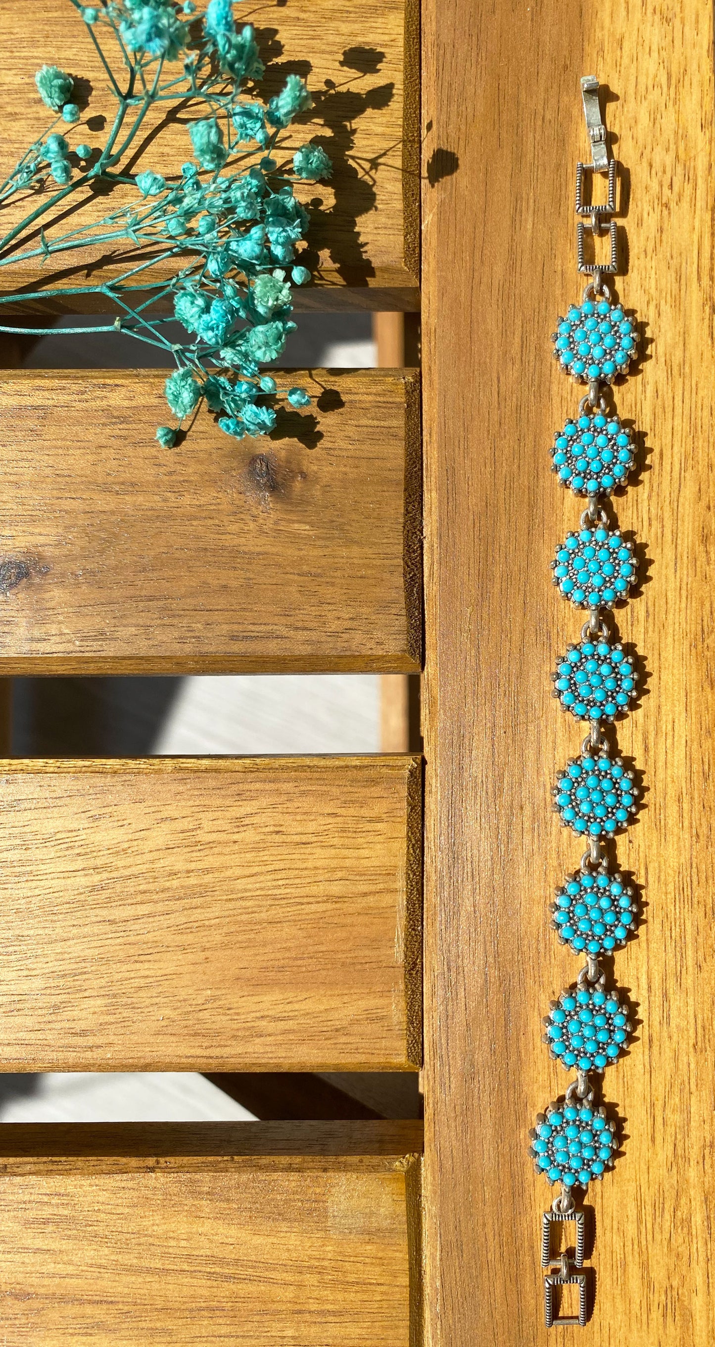 Orientalisches Armband mit Blütenstruktur | Türkis & Silber | Boho Schmuck für Damen