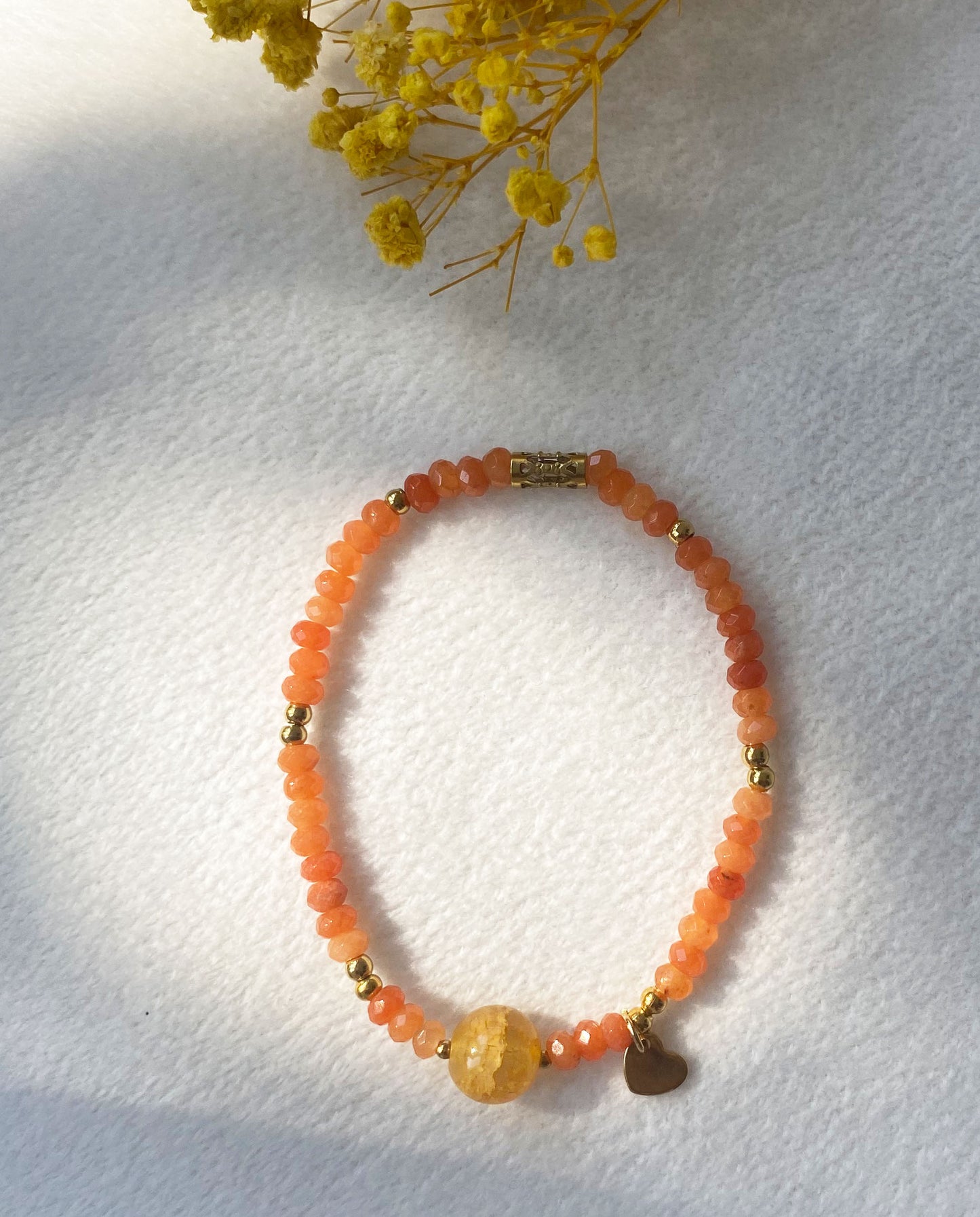 Orange Naturstein-Perlenarmband für Damen mit Herz-Anhänger – Edelstahl Boho Schmuck