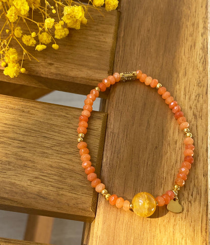 Orange Naturstein-Perlenarmband für Damen mit Herz-Anhänger – Edelstahl Boho Schmuck