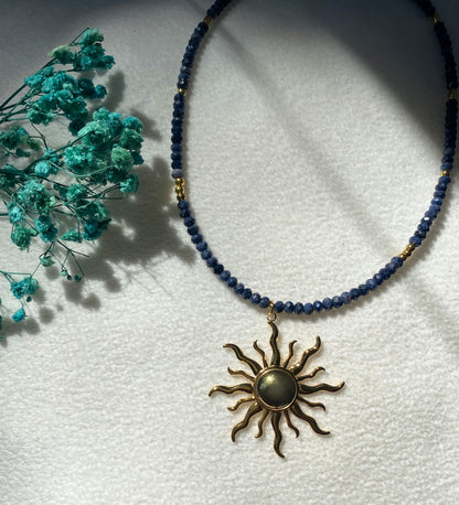 Naturstein Halskette mit Sonnen-Anhänger | Handgefertigt aus Edelstahl