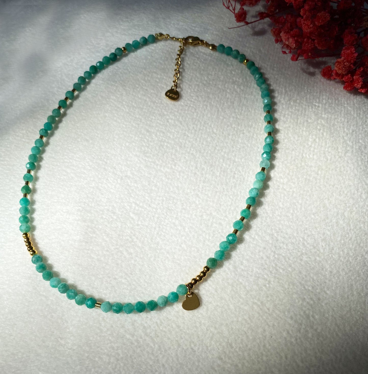 Naturstein Halskette mit kleinem Herz-Anhänger | Handgefertigt aus Edelstahl