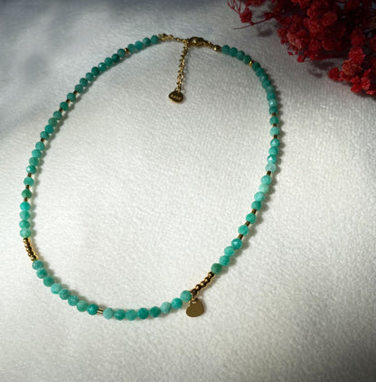 Naturstein Halskette mit kleinem Herz-Anhänger | Handgefertigt aus Edelstahl