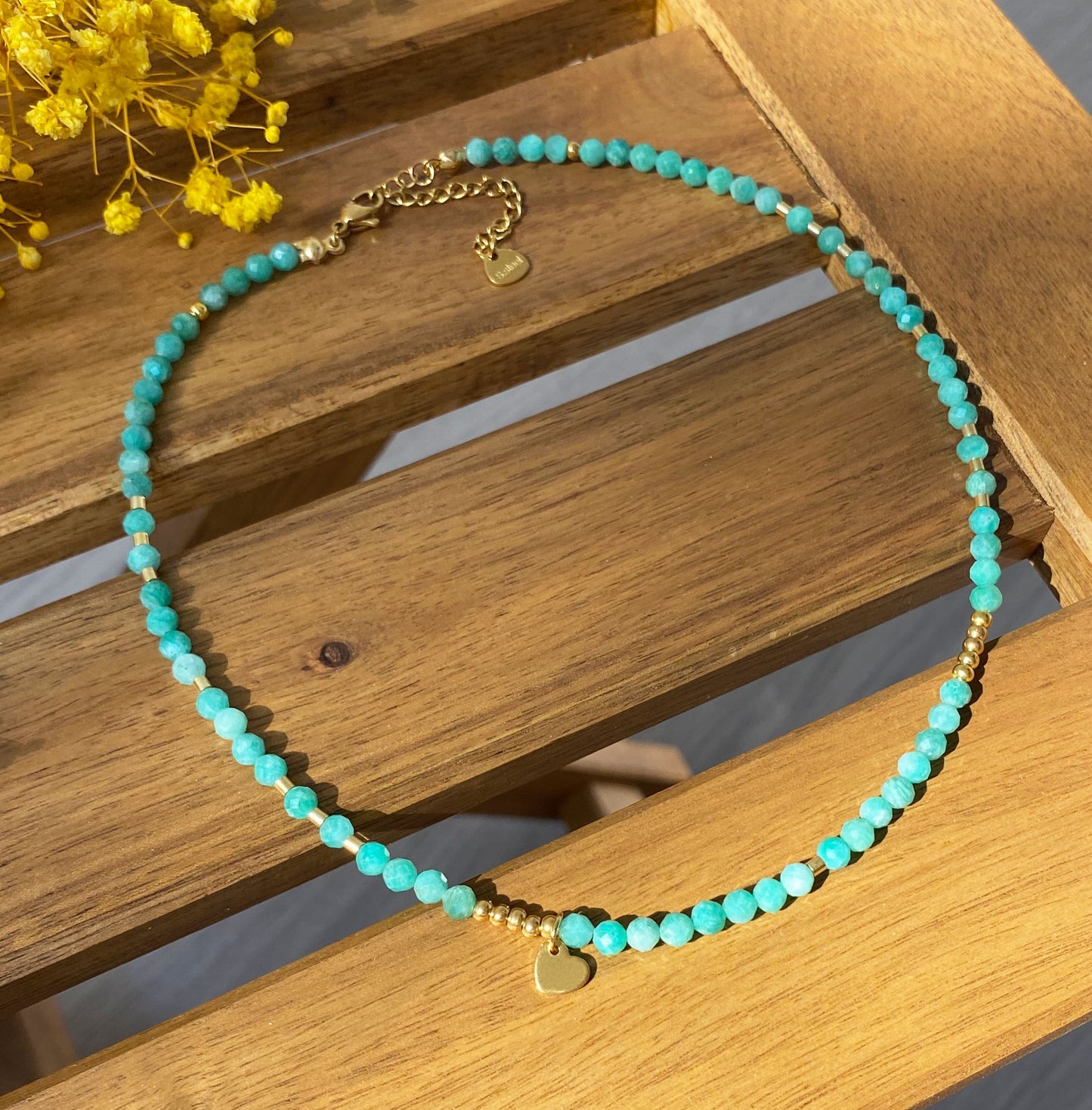 Naturstein Halskette mit kleinem Herz-Anhänger | Handgefertigt aus Edelstahl